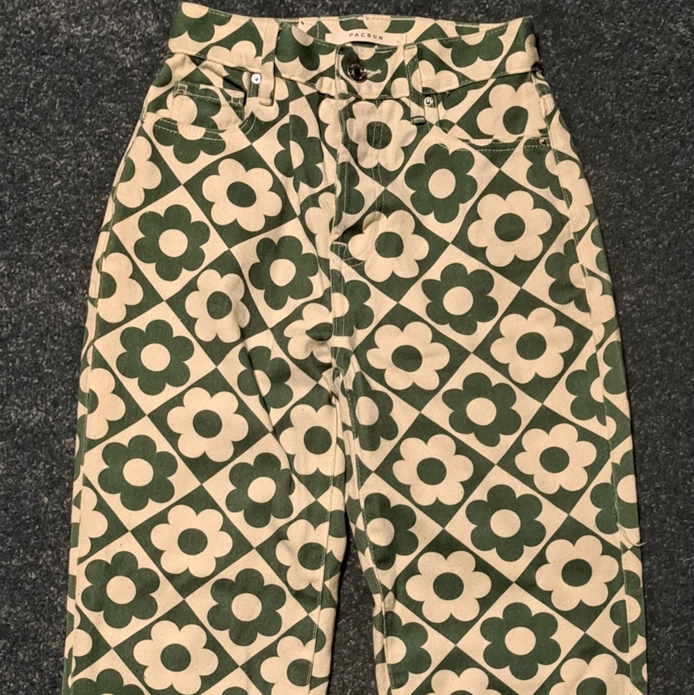 PacSun Floral Green And White High Rise Pants